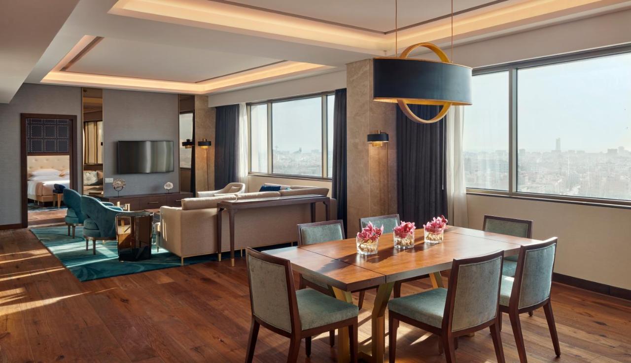 Grand Hyatt Al Khobar Hotel And Residences Dış mekan fotoğraf A suite at the hotel